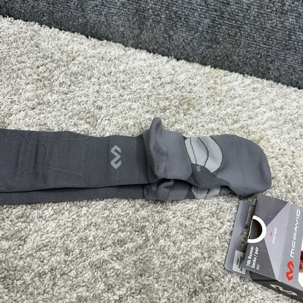 Mcdavid 10K Runner Socks Charcoal Gray size Small 8832 Targeted Compression